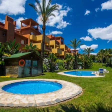 Spacious Poolside *